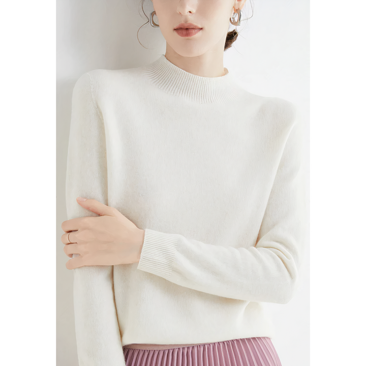 "Women's red cashmere sweater Evelina, luxurious knitwear with elegant design and unmatched softness, ideal for all seasons."