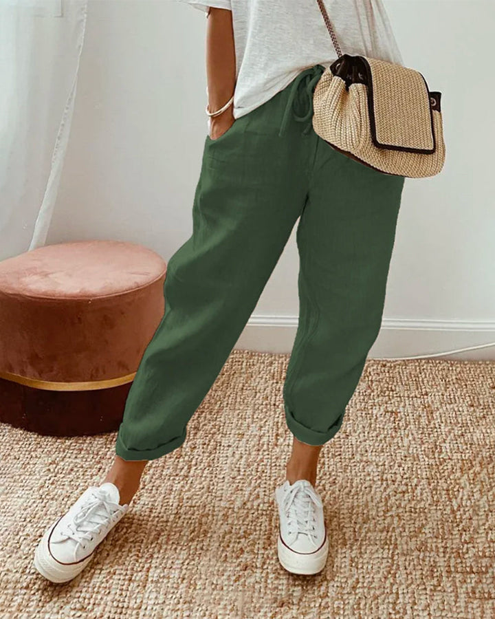 Stylish women's summer pants, loose fit with drawstring for ultimate comfort. Perfect for vacation.