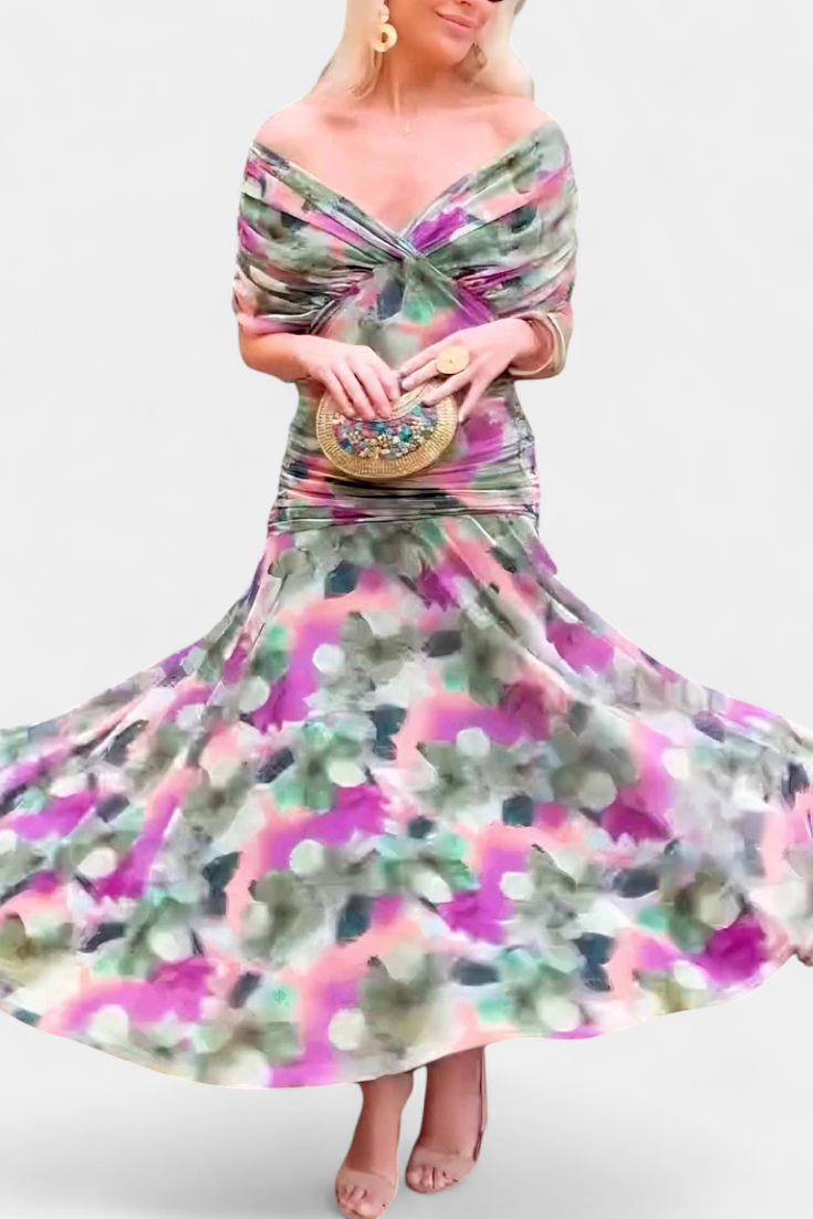 Stylish women's fashion: an elegant floral print maxi dress with a flattering V-neck & pleated waist.