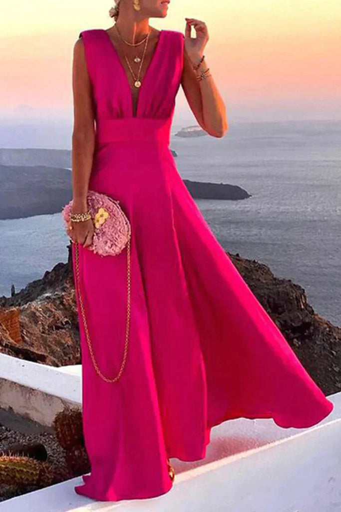 Versatile women's summer dress, offering elegant comfort for any occasion, from beach to evening casual.