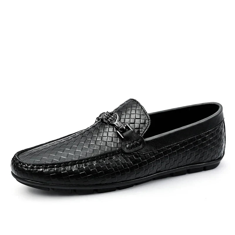 Collection of men's grip loafers in black and white, versatile men's leather shoes