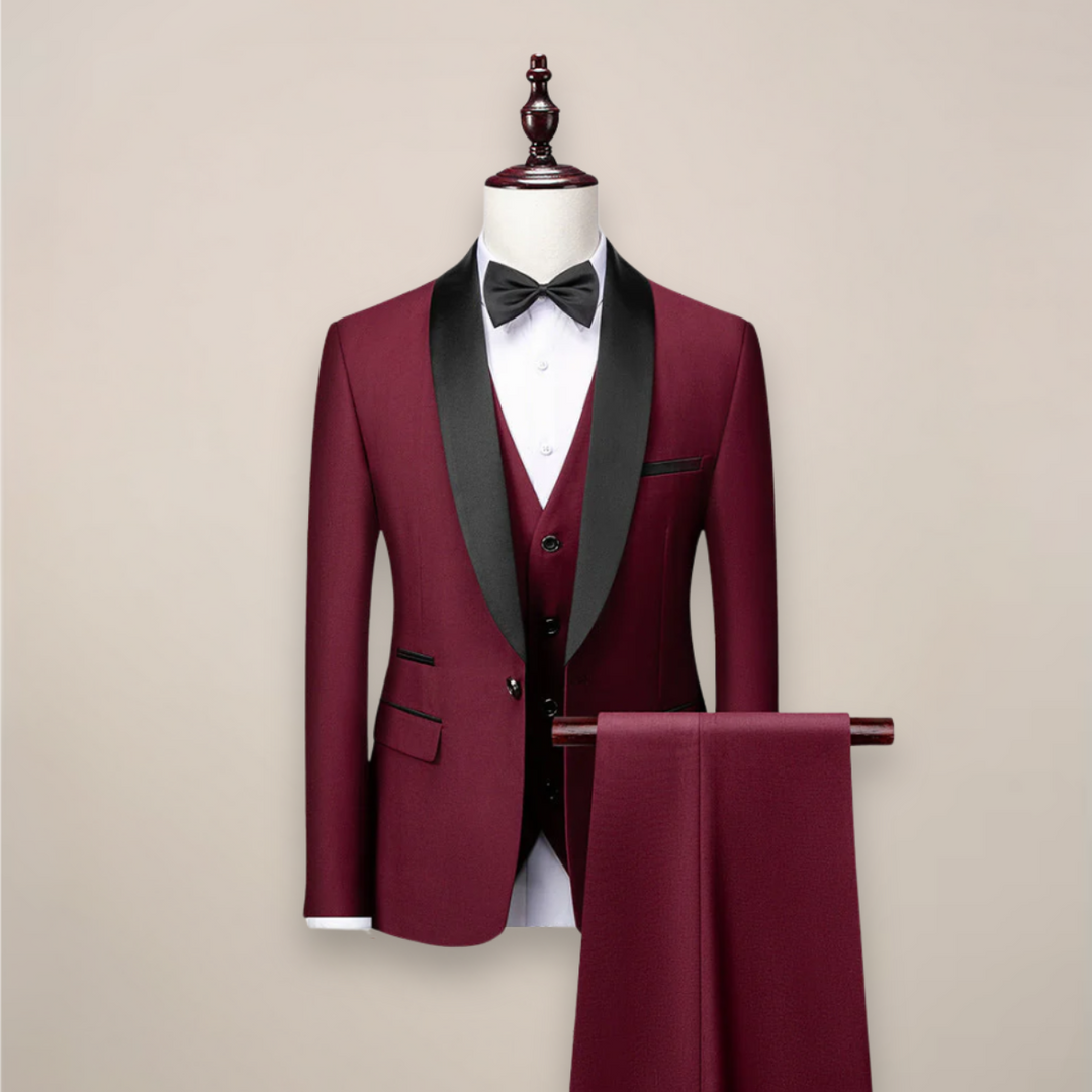 Stylish men's three-piece wedding suit, a light blue tuxedo perfect for prom and summer events.