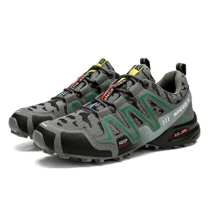 Athletic men's camo sneakers offering superior orthopedic foot support and a soft cushioned sole for active wear.
