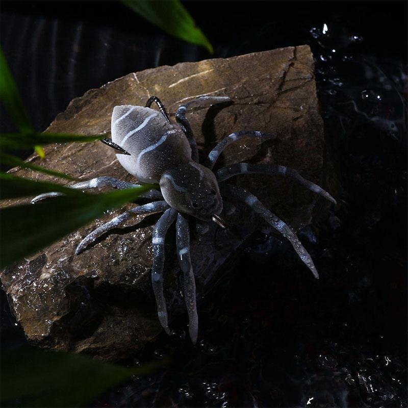 Angler gear: realistic spider fishing lure with sharp hooks for an effective catch