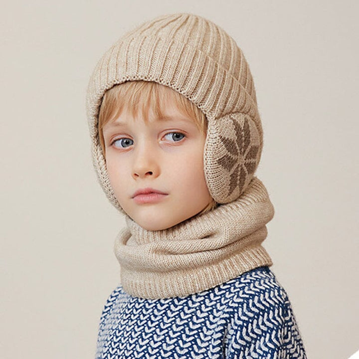 Comfortable knit beanie and scarf set in cream, thermal fleece lining for winter activities