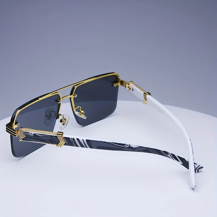 Fashionable unisex aviator sunglasses, perfect for any outfit, featuring a durable metal frame and dark lenses.