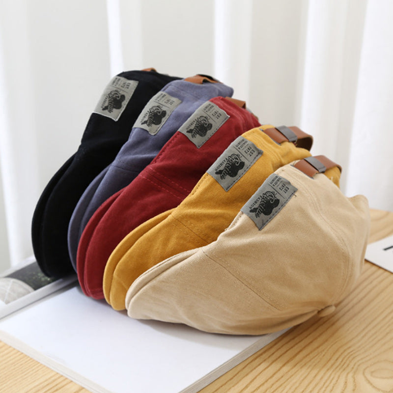 Casual outdoor unisex beret hat in a durable cotton fabric, offering comfort and retro charm.