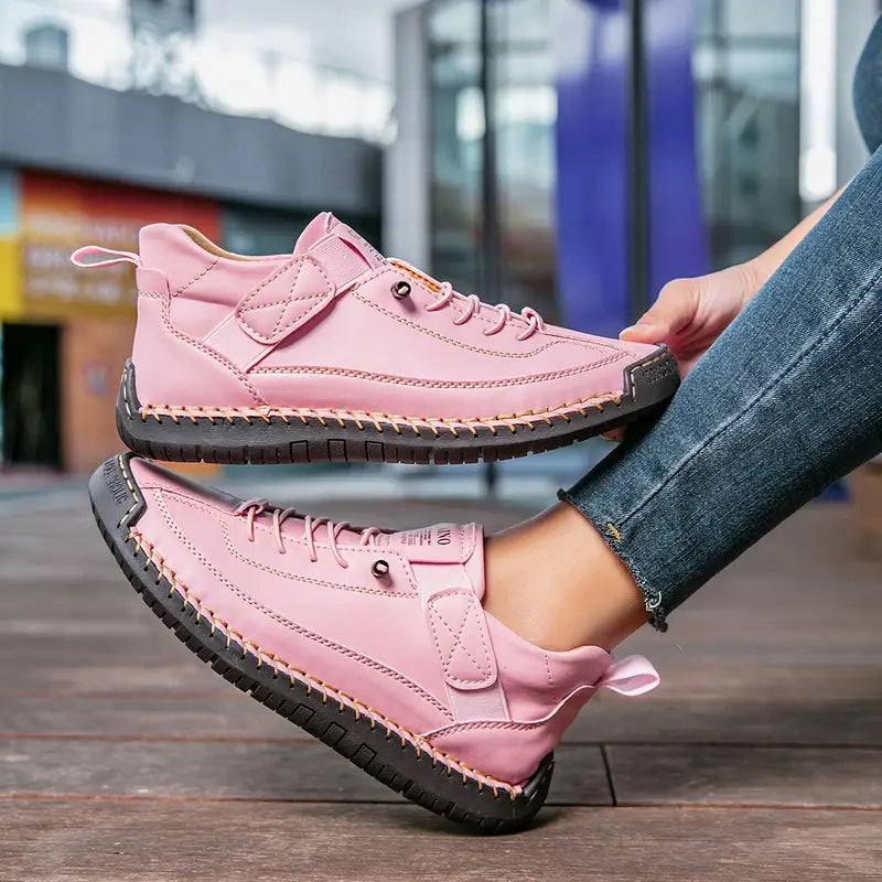 Women's casual lace-up sneakers, designed for ultimate comfort during long walks.