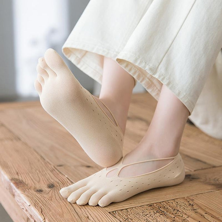 Women's fashion low-cut toe socks, perfect for comfortable everyday wear and hidden beneath shoes.