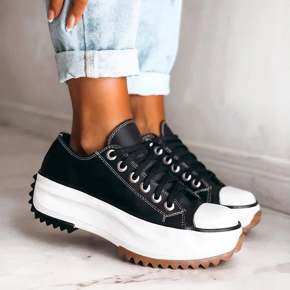 Fashionable women's lace-up platform sneakers, ideal for comfort and style.