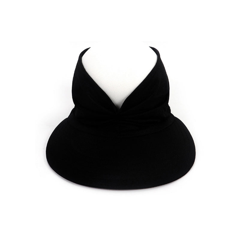Durable nylon women's sun hat, designed for maximum UV protection during summer travel