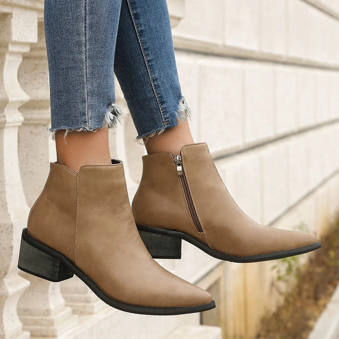Everyday style women's Verona chic leather ankle boots, designed with a comfortable block heel.